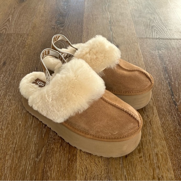 UGG Funkette Platform Slipper Shoe - Picture 2 of 6